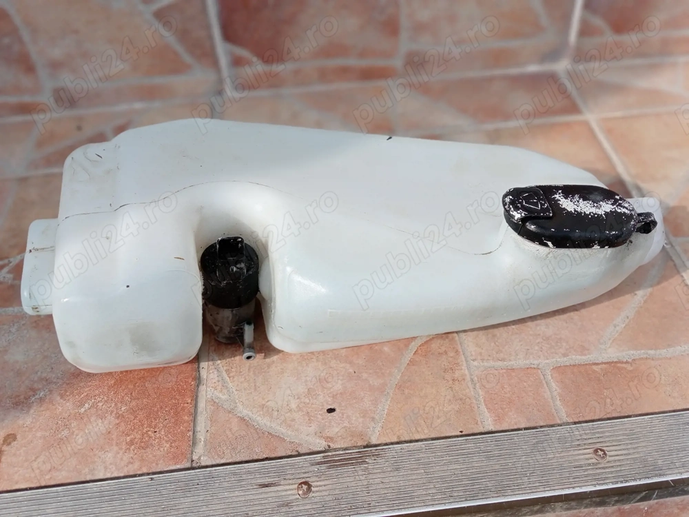 Vas spălător parbriz Logan 1