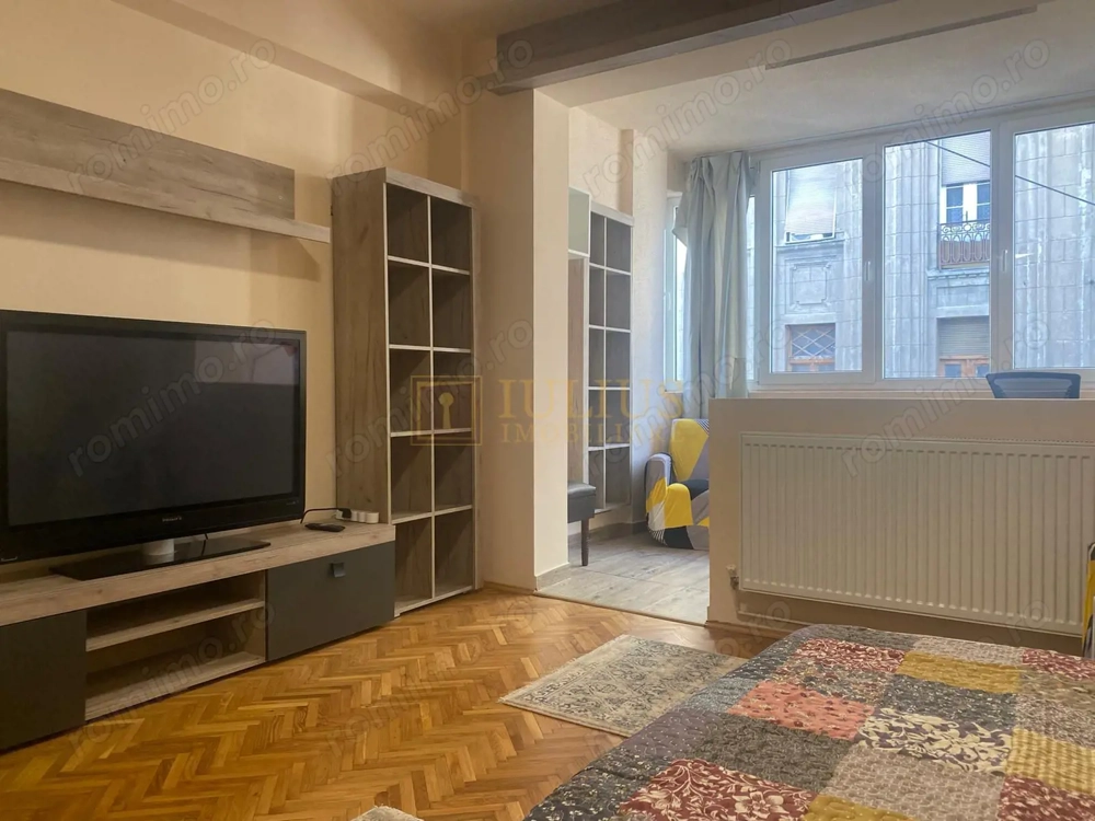 2 dormitoare, centrala proprie, bucatarie inchisa. Piața Libertatii.