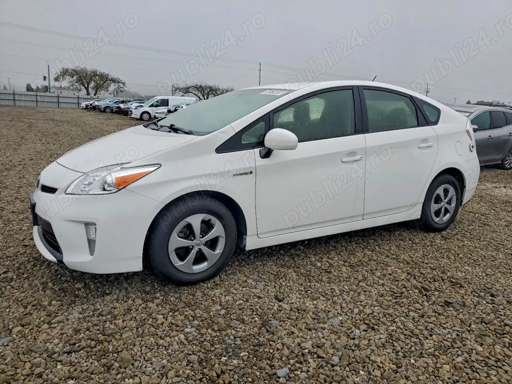 Toyota pirus two 2012