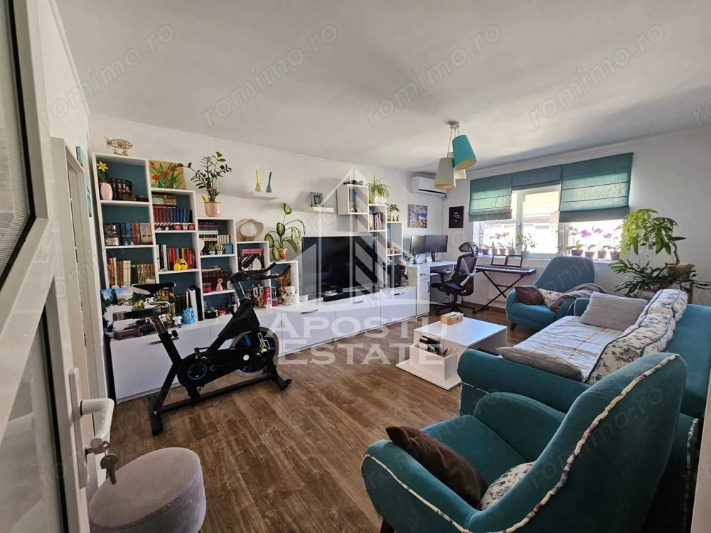 Apartament cu 3 camere de vanzare, 2 bai, zona Soarelui, Timisoara