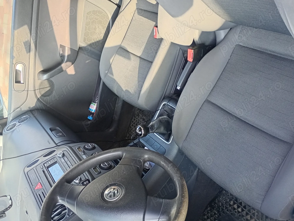 De vînzare golf 5 plus 2006,228000 de km ,