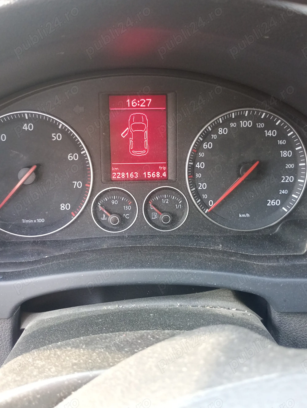 De vînzare golf 5 plus 2006,228000 de km ,
