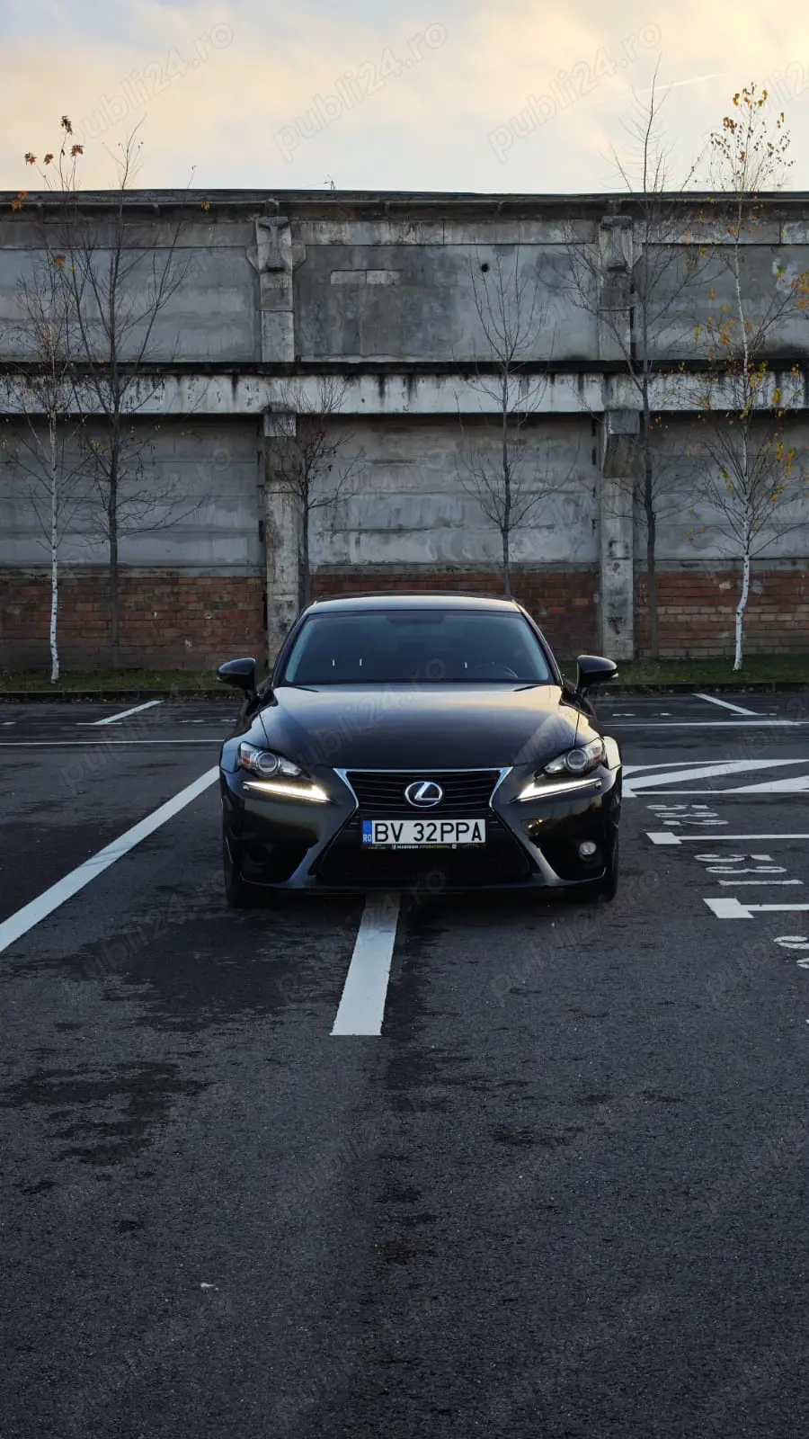 LEXUS IS300H De Vanzare