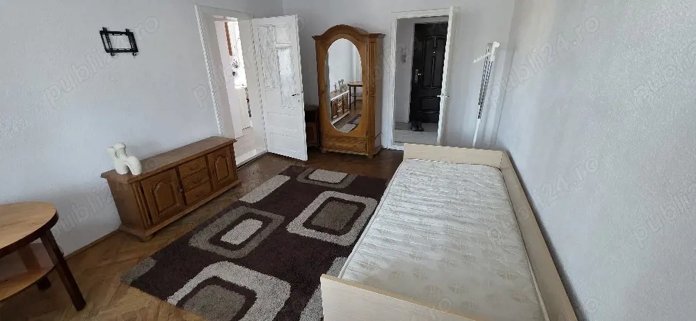 Apartament decomandat 2 camere Universitate 