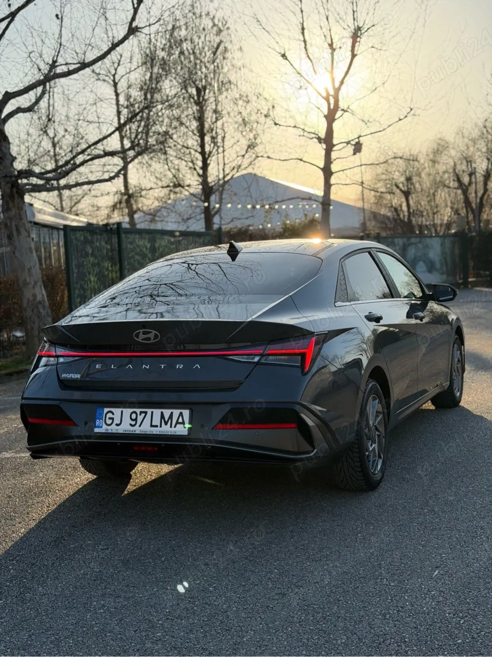 Hyundai Elantra 2024 