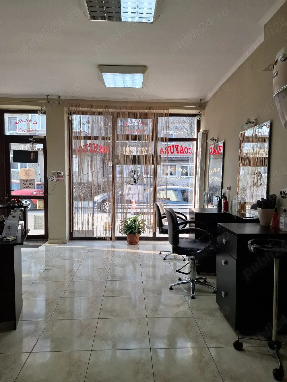 Inchiriem Angajam  Frizerie, Coafura 