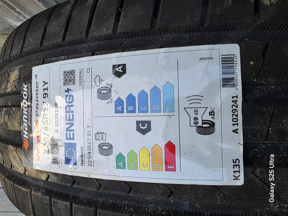 Vând anvelope marca Hankook NOI