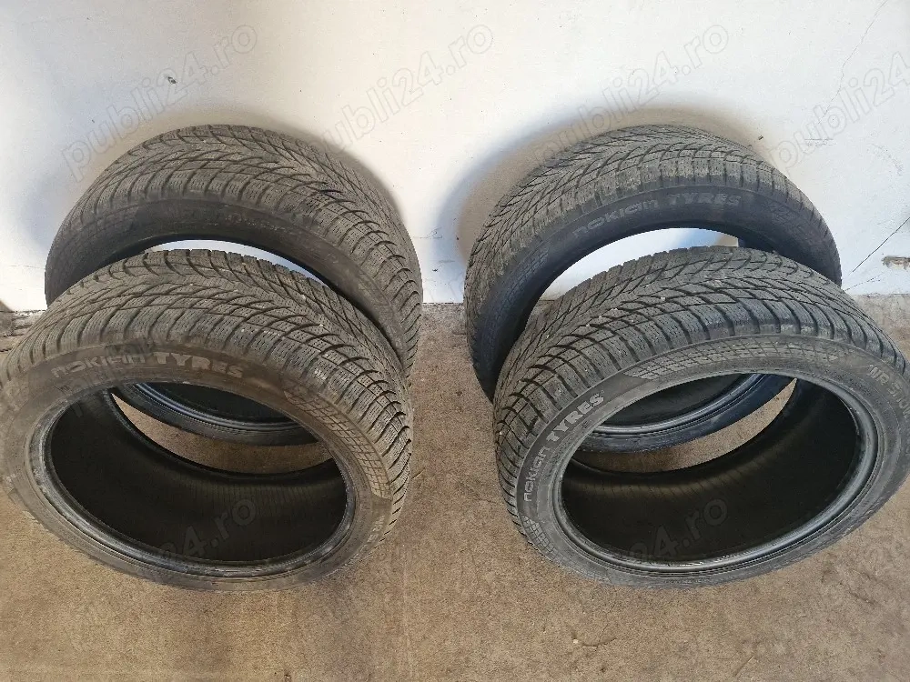 Anvelope 235/45/18 Nokian 500lei 4bucati