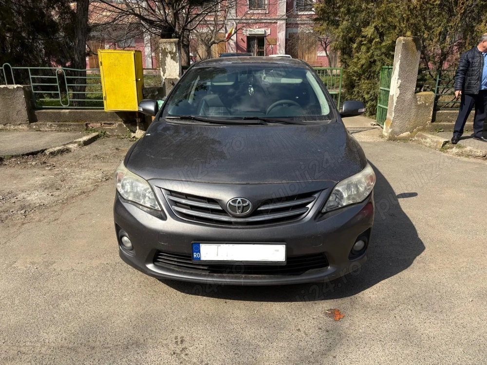 Vând Toyota Corolla
