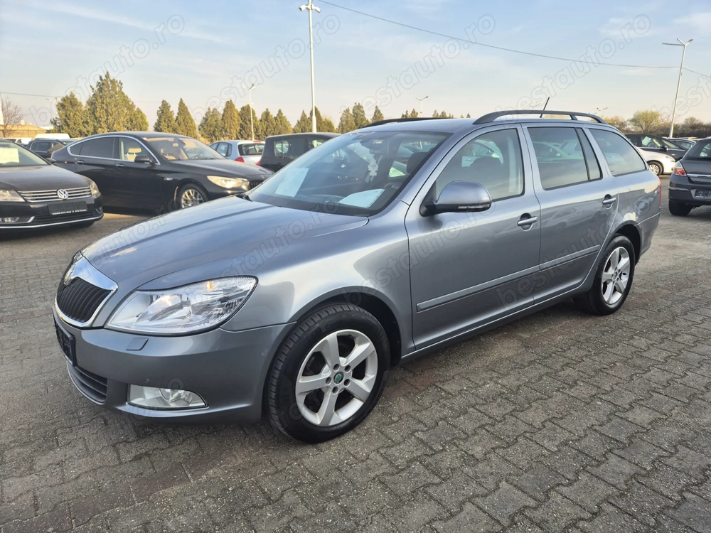 = SKODA OCTAVIA  Aut. 1.6 T.Diesel Xenon Led 2012 E5 = 4.990 e. =