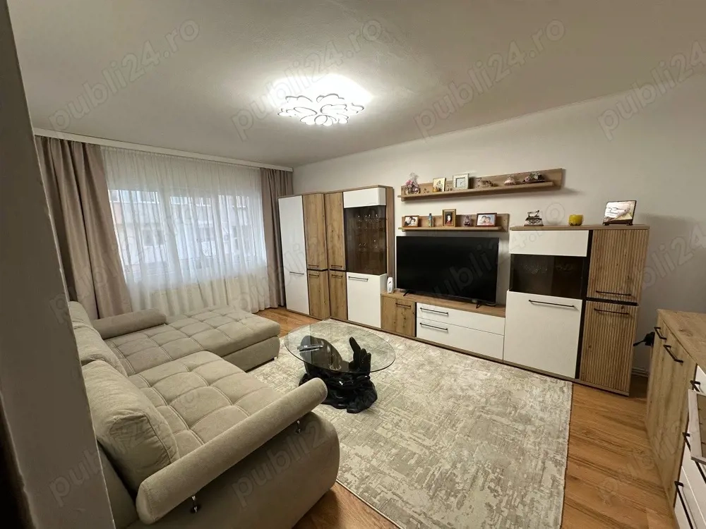 apartament de vanzare 3 camere zona turnisor 