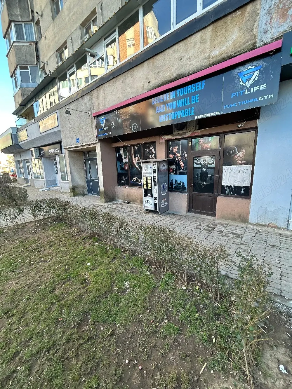 Inchiriez spațiu comercial