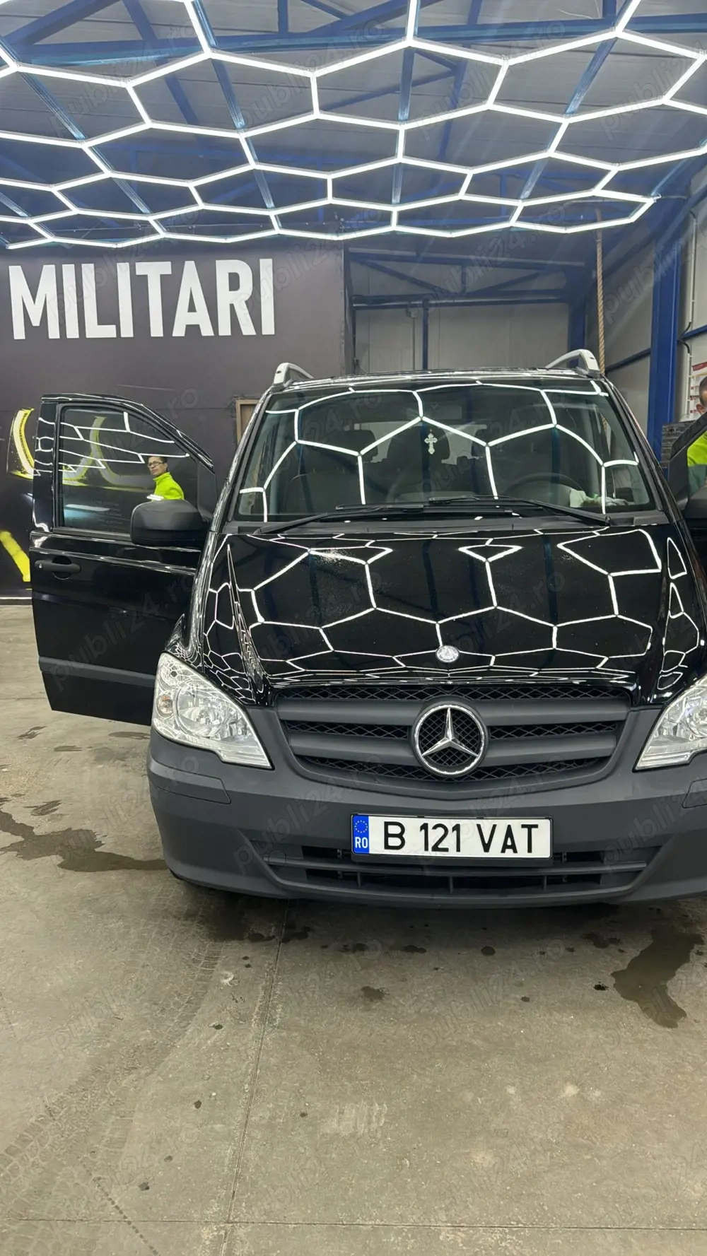 Mercedes-Benz Vito   8+1 locuri   Cutie automată   Întreținut