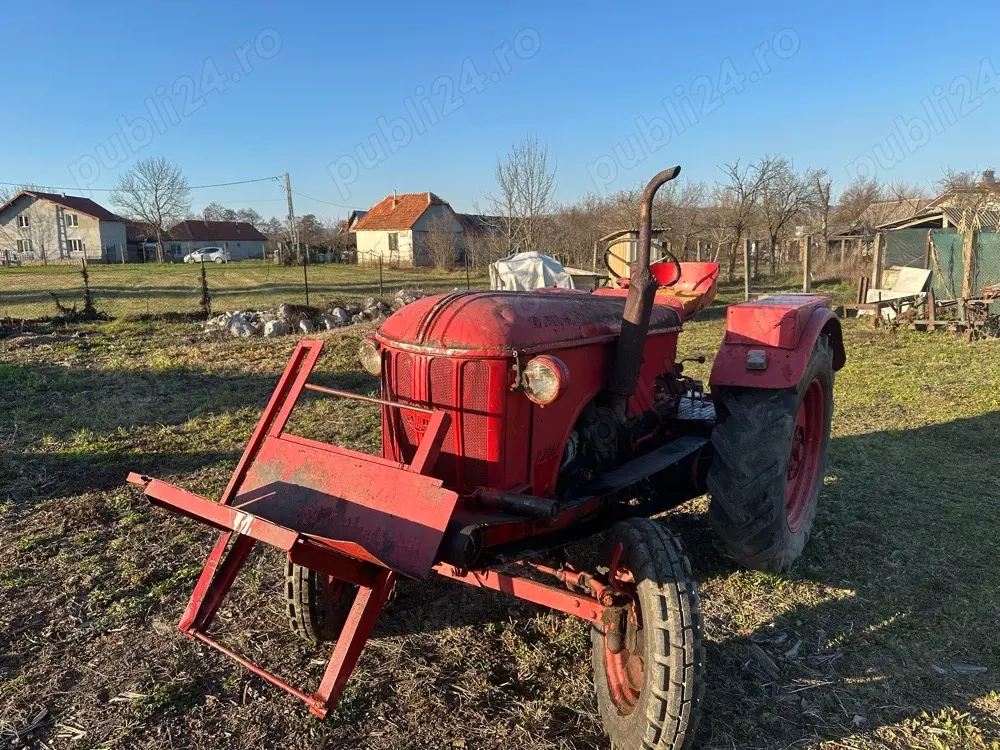 Hanomag R324 cu motor U445