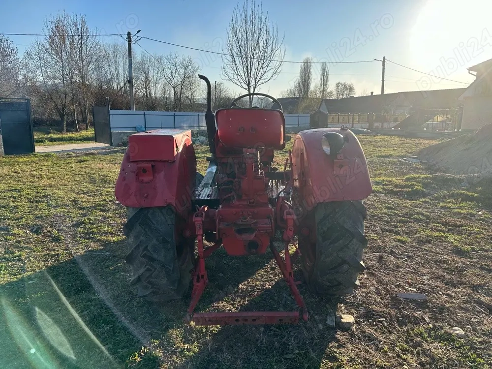 Hanomag R324 cu motor U445