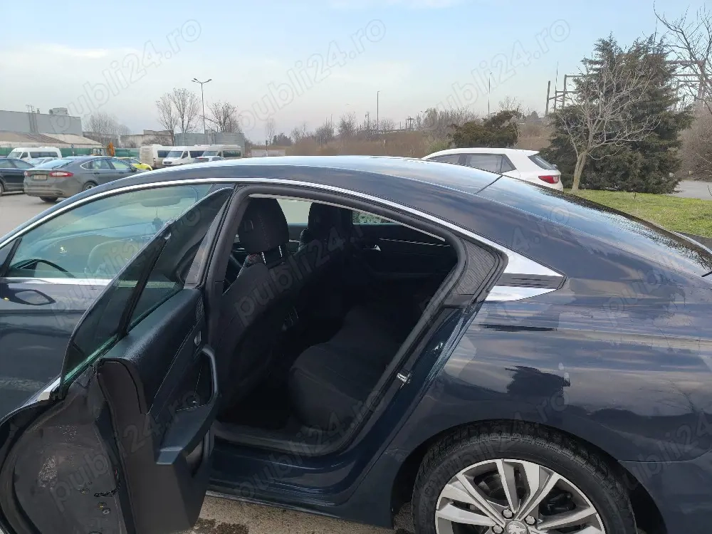 vând mașină Peugeot 508