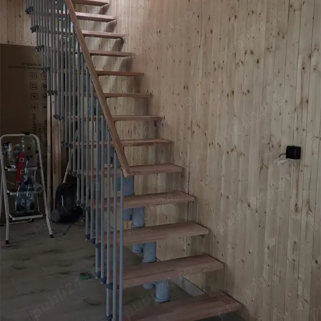 Scara Torino - design contemporan, fag masiv + metal vopsit