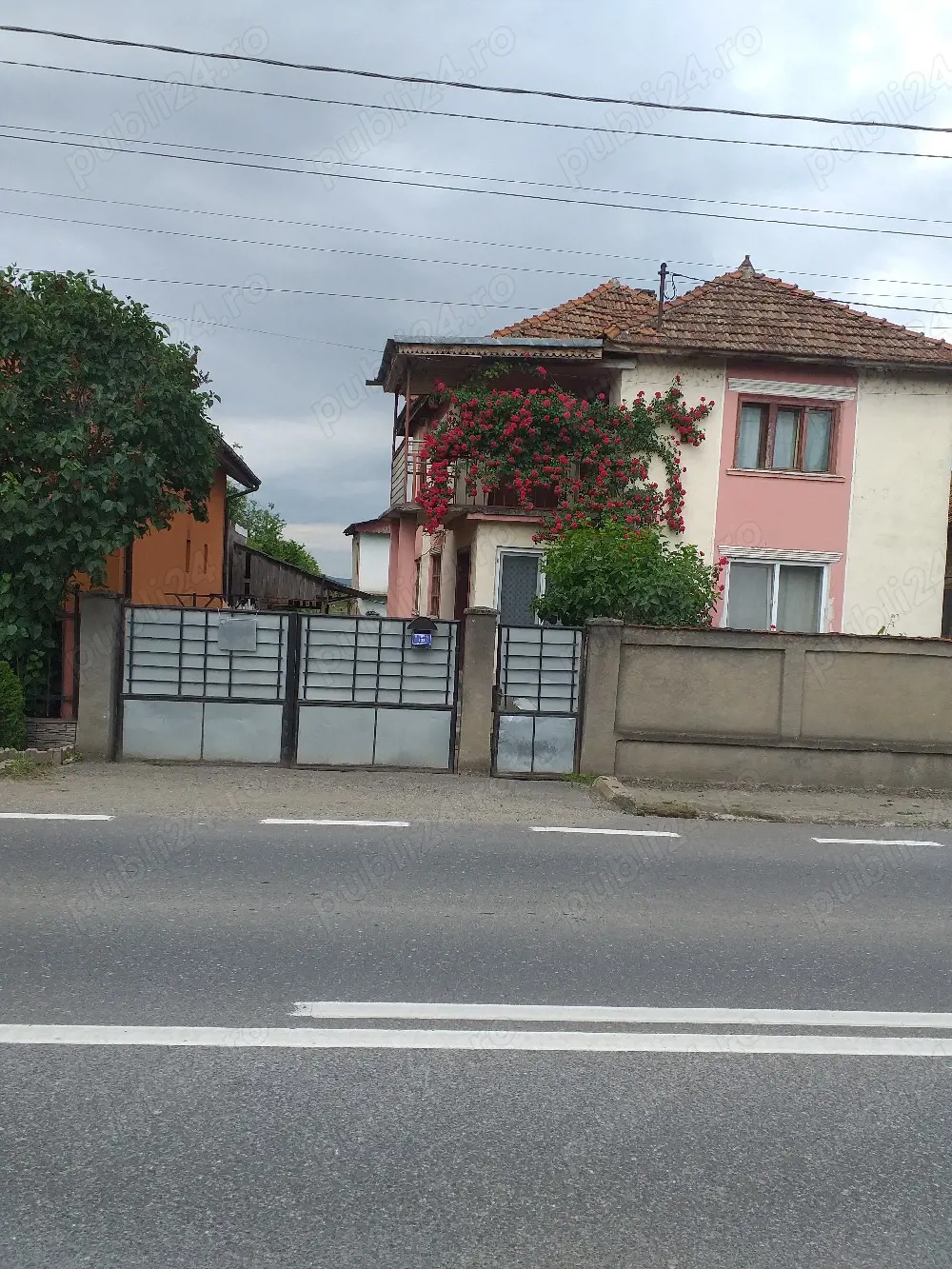Casă de vânzare 