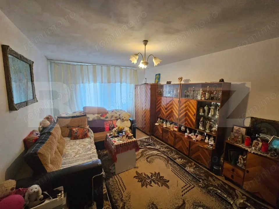Apartament 3 camere decomandat, 70 mp, zona Kaufland Cetate