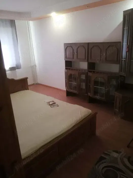 Apartament cu 2 camere, strada Aleea Zorilor  etaj 3