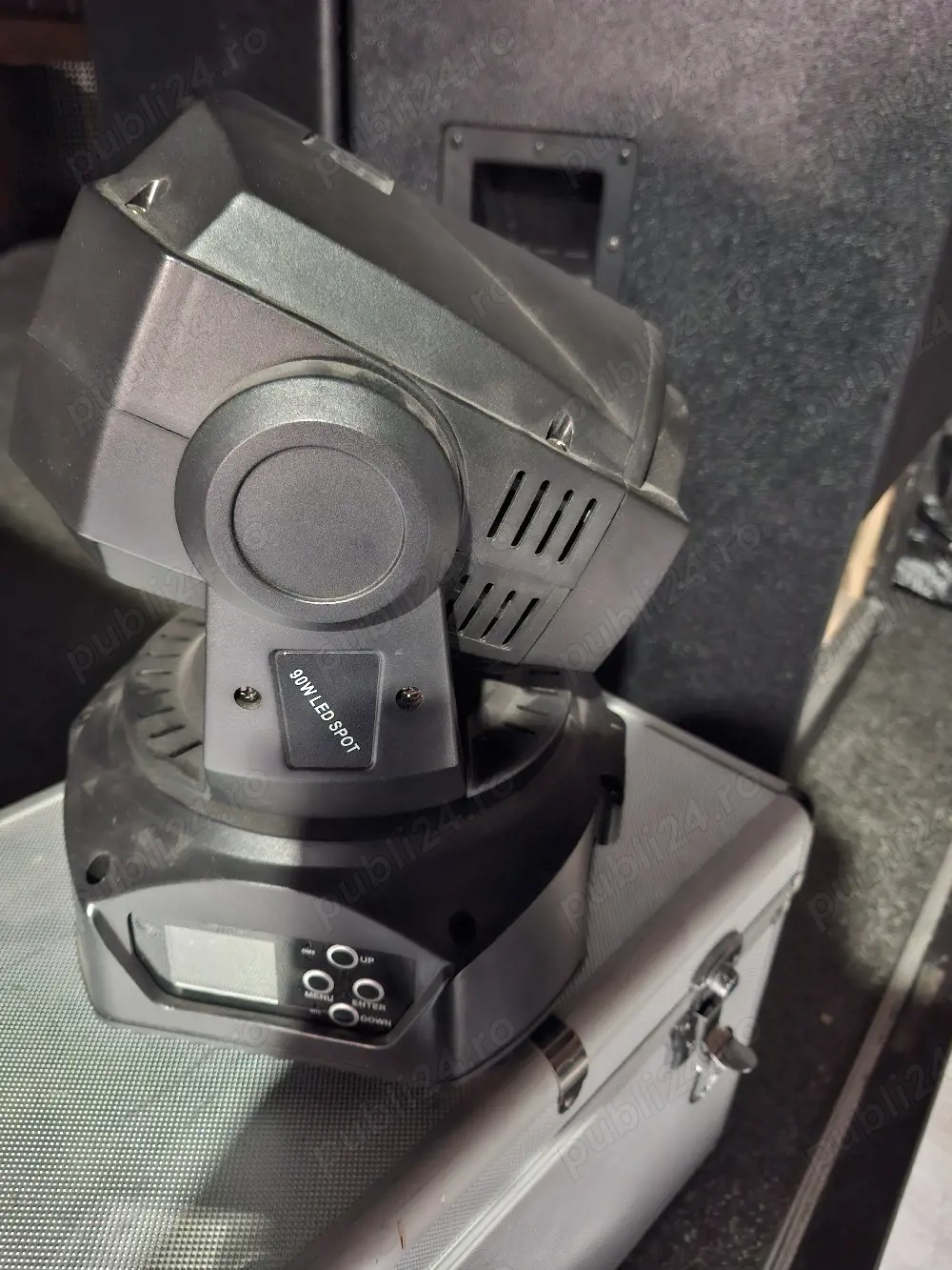 Vand 3 led moving spot 90W
