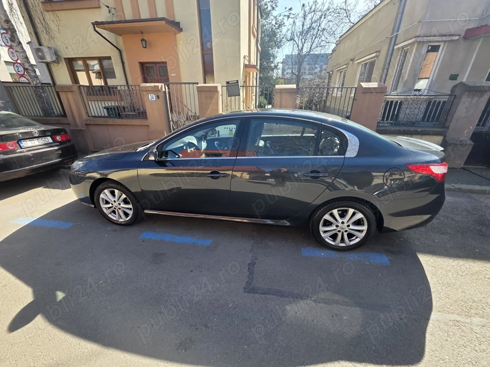 Renault Latitude 2.0 Benzina 2011   Unic Proprietar, Istoric Renault