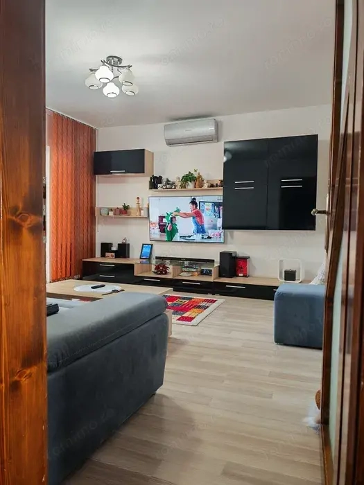 3 cam dec 2 bai centrala proprie boxa zona Parvan Complex Studentesc