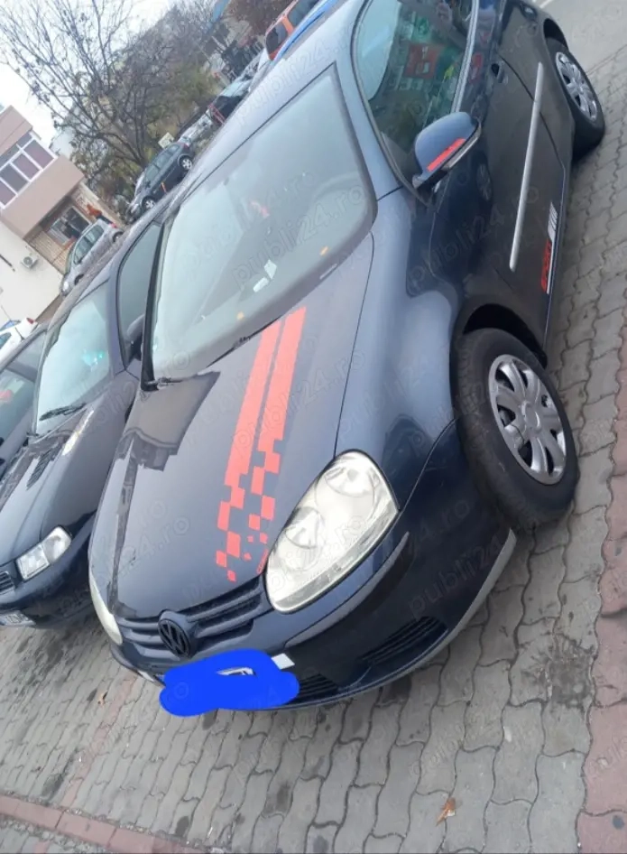 Vând VW Golf 5, an 2006, 2 uși, model sport, motor 1.6 MPI, 102 CP