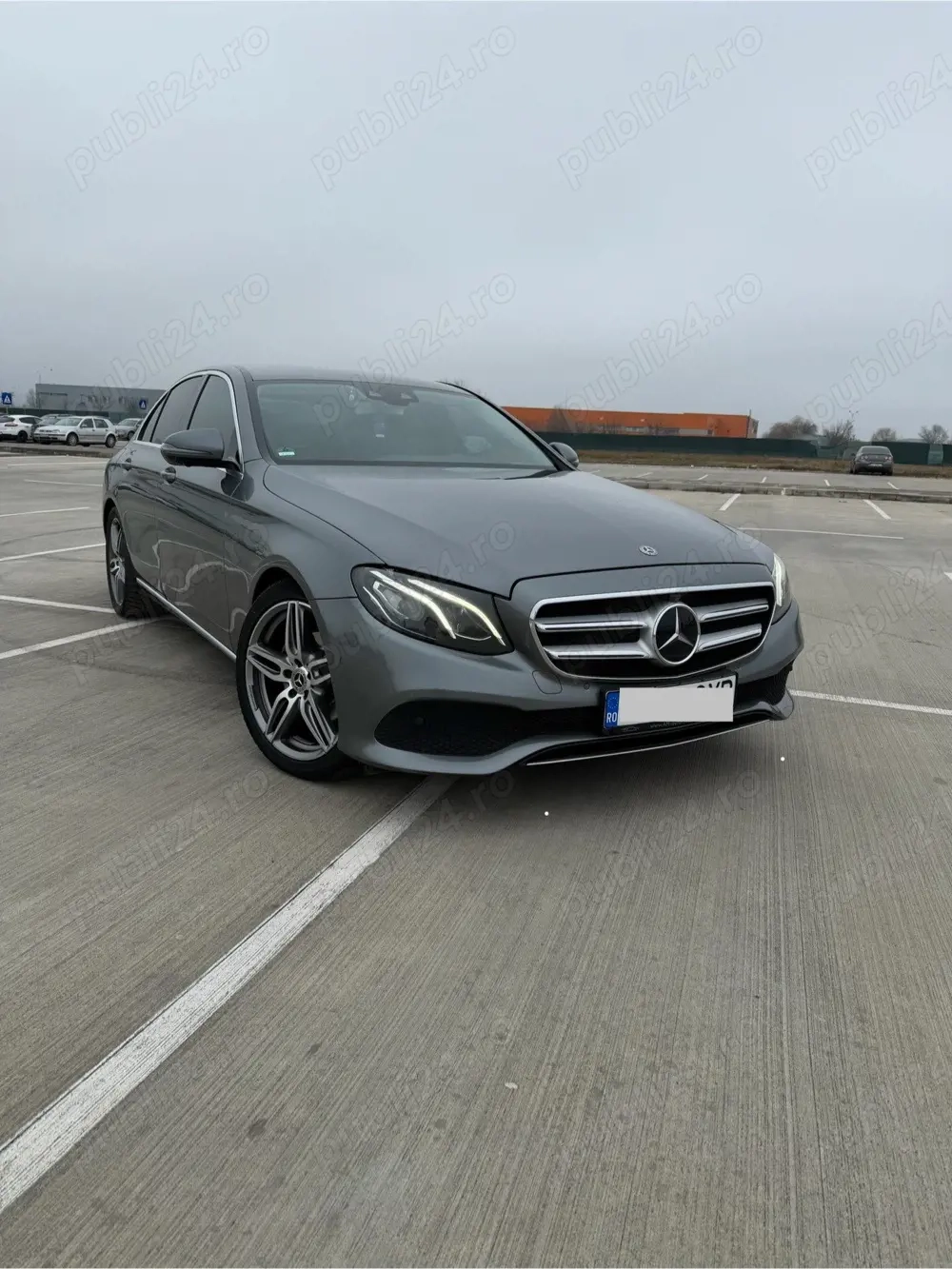 Mercedes Benz E class 2018 km 150.000 reali 