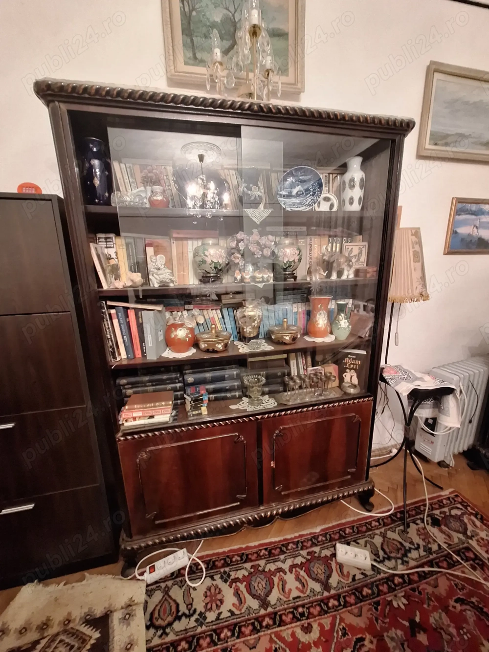 Mobila vintage din lemn masiv - sufragerie Ruxandra