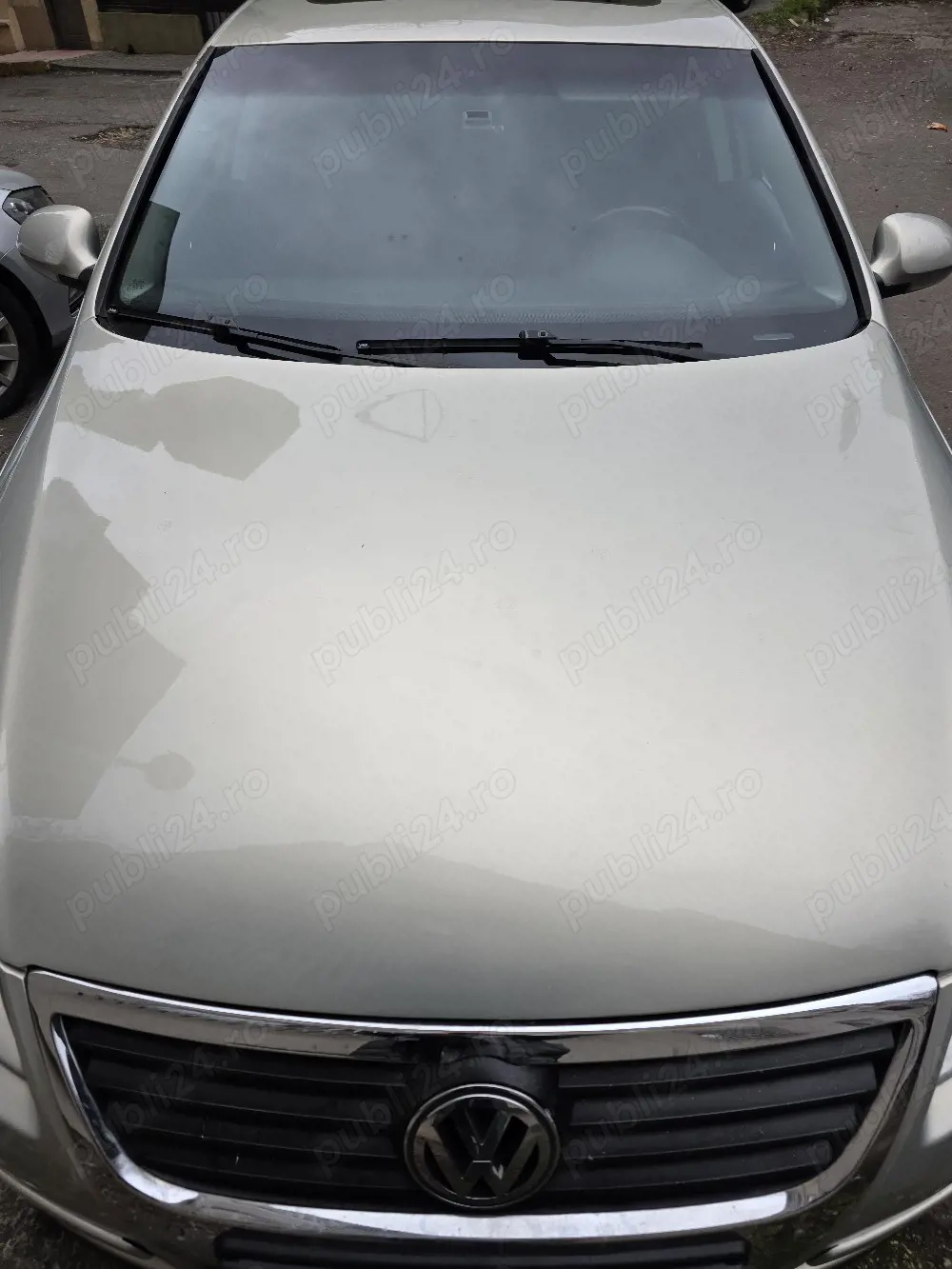 vând Volkswagen Passat 1,9 TDI 2008 gri cutie automata 3500e neg, cu tableta, camera bord, cu trapa