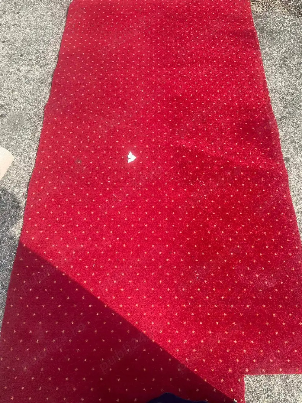 Mochetă diverse mărimi 10 lei metru 