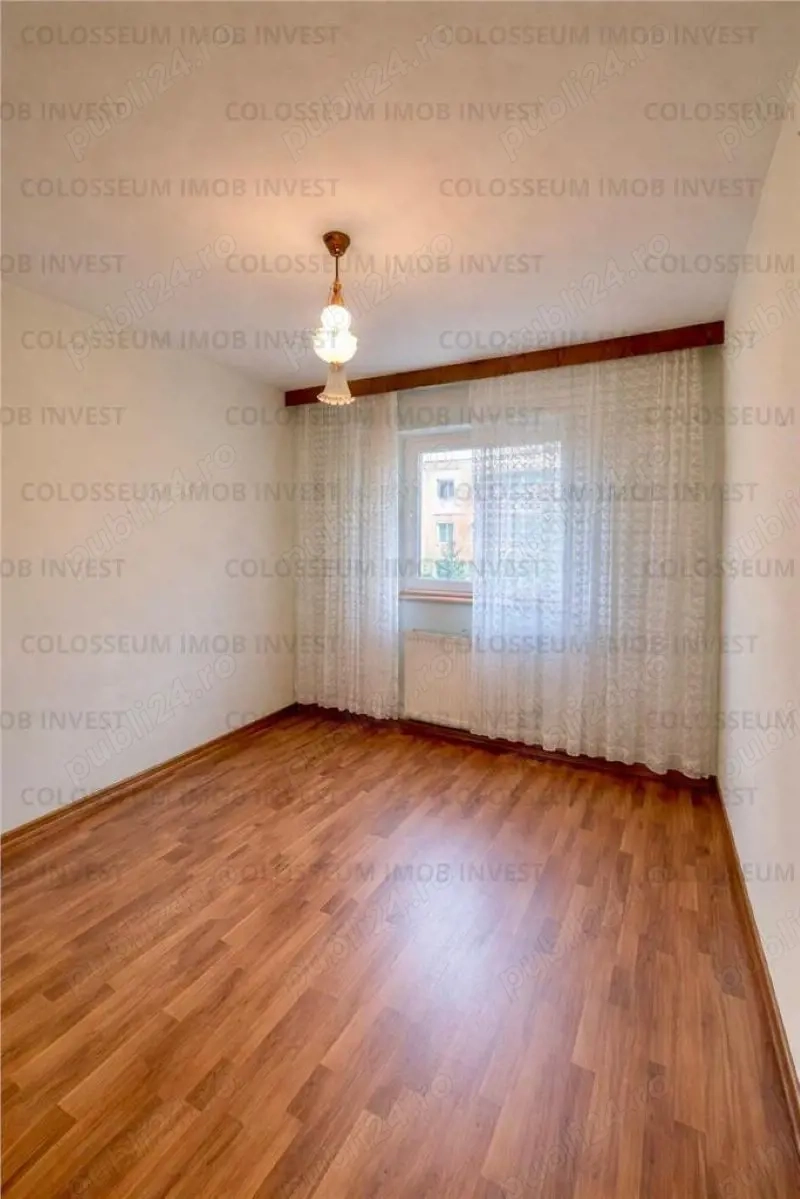 Apartament 3 camere etaj intermediar- zona Astra