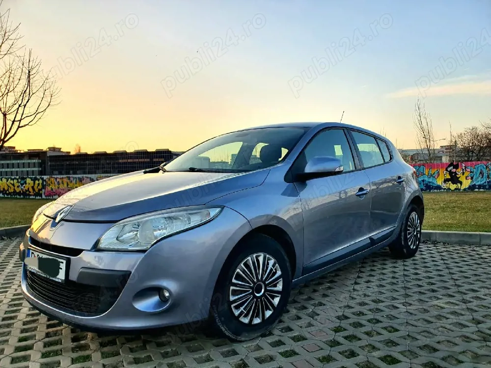Vanzare Renault Megane 3, 1.6 16V 110 CP, an 2009, 132000 km, 3800 euro
