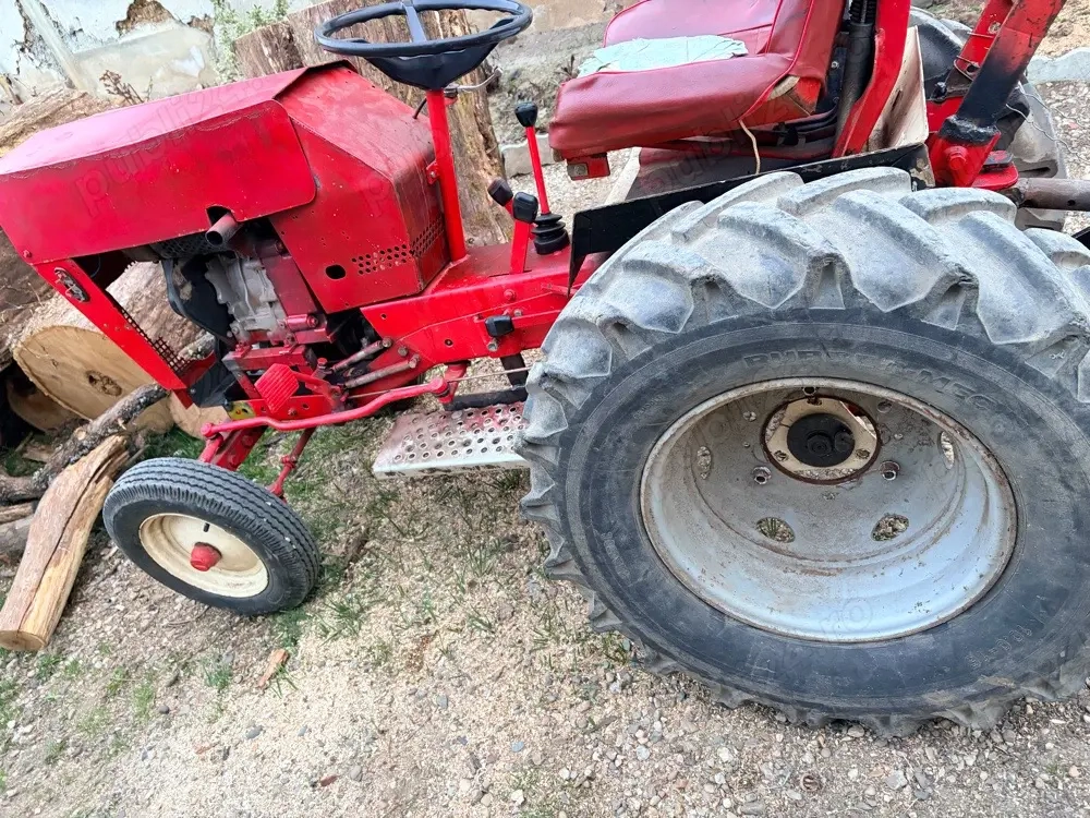Tractoras Artizanal Compact   4 Viteze + Reductor (Plug inclus) Vând tractoraș compact, foarte robus