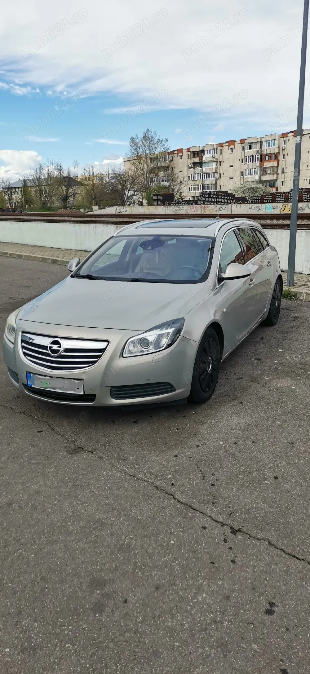 Opel Insignia, panoramic, xenon