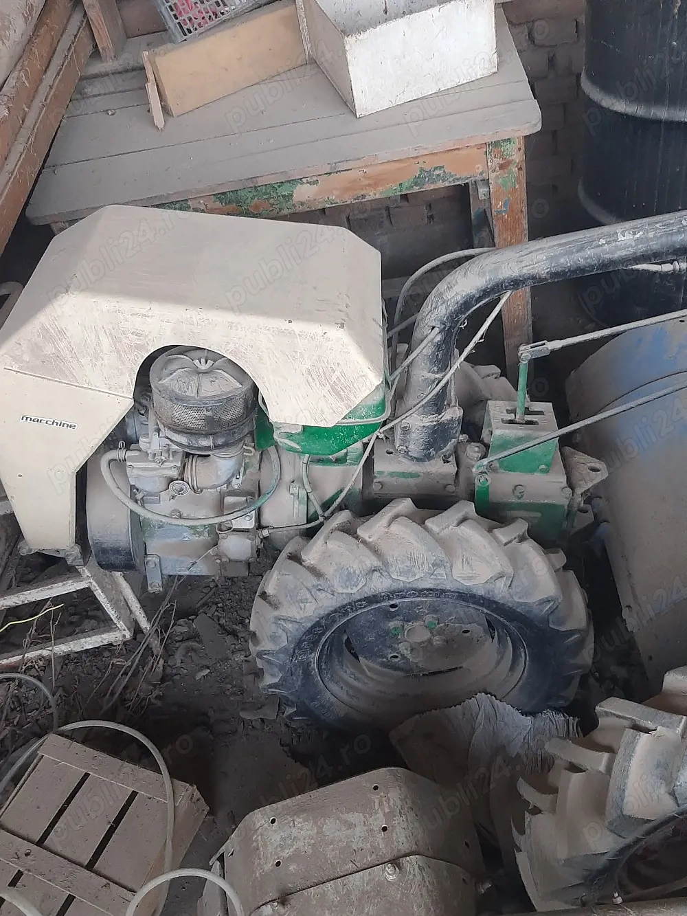 vand 2 motocultoare pt piese cu tot cu freza .. freza e stare buna