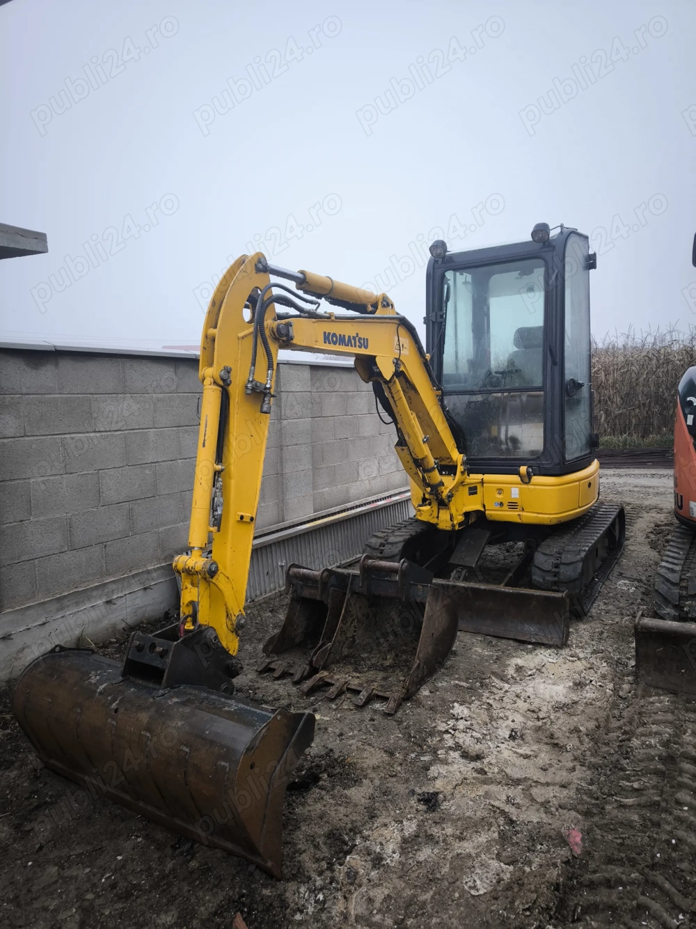 Mini excavator Komatsu PC 26