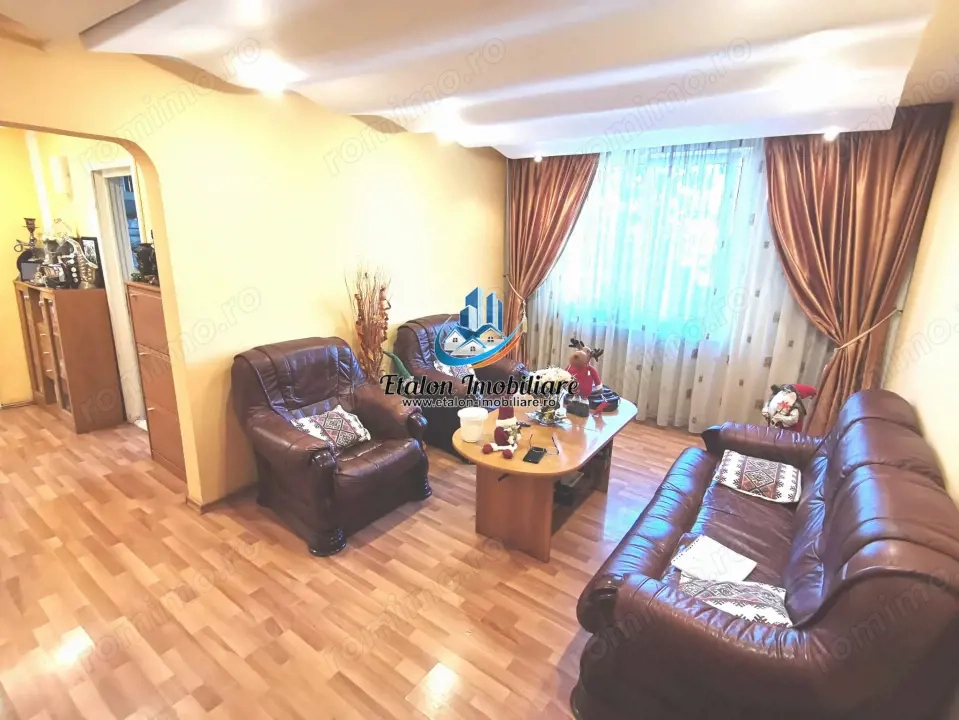 Apartament 3 camere / ETAJ 2 / BOXA / PARCARE / Calea Romanului