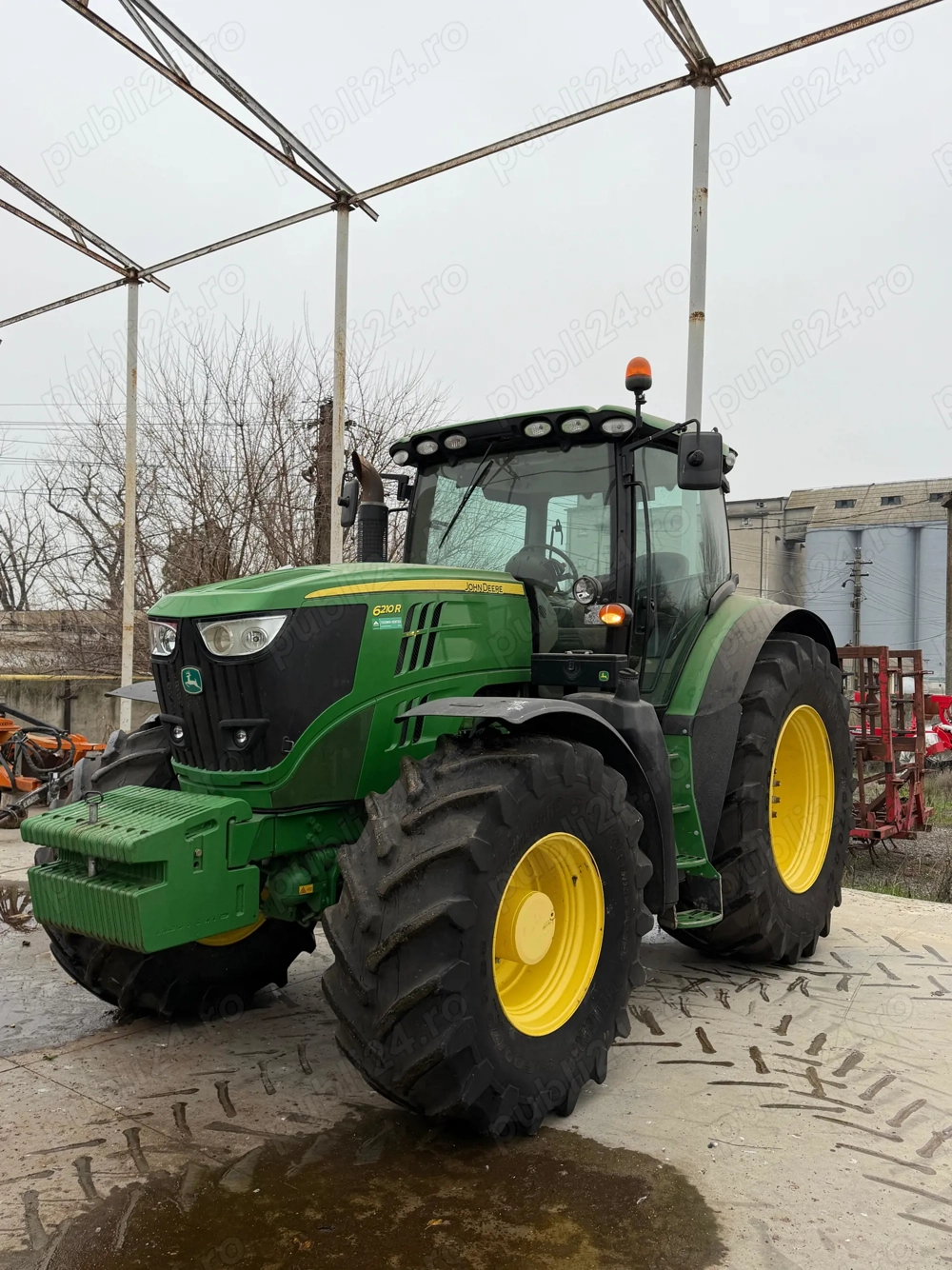 Vand tractor John Deere 6210R