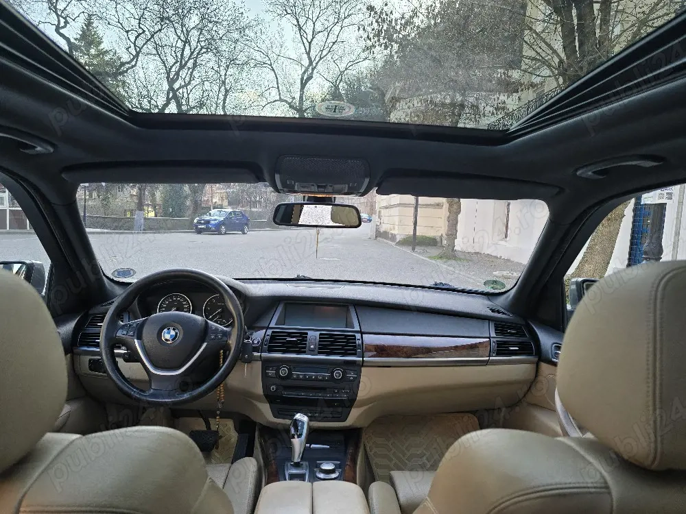 Vând BMW X5, 3.0d, 235 cp, distribuție în față.