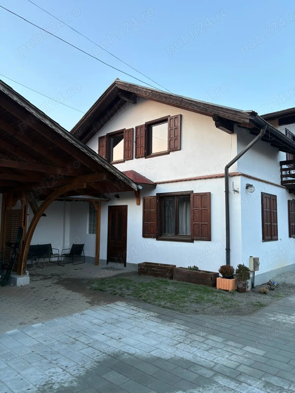 Casa duplex 3 cam 2 bai 100 mp dispunere P+M zona 3 Stejari