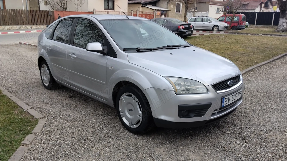 FORD FOCUS 1.6 benzina, 101 cp, 2006, euro 4, GPL,hatchback 5 usi, KEYLESS GO-ENTRY,jante iarna vara