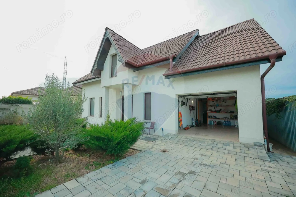 Casă 4 Camere cu Garaj, Construită de Proprietar, Cartier Episcopia