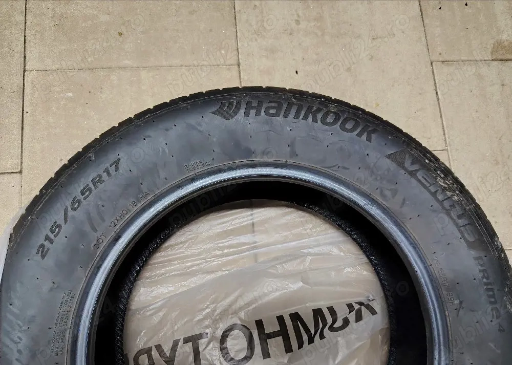 Vand cauciucuri aproape noi 215/65/17