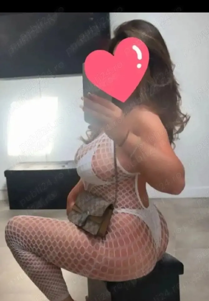 Bună baieți ma numesc amyra lucrez non stop Kiss 