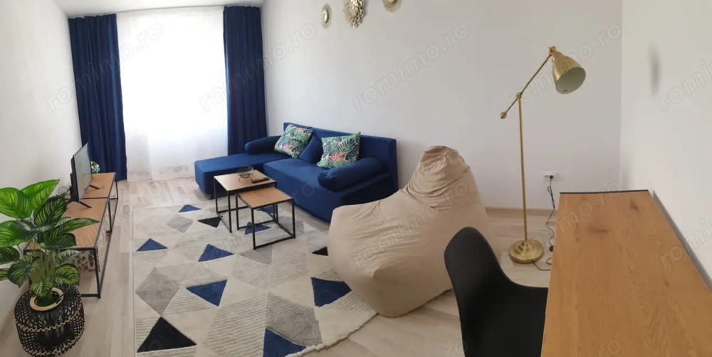 Apartament 4 camere, 100 mp (împartit în 2 ap. decomandate), zona 1 Mai