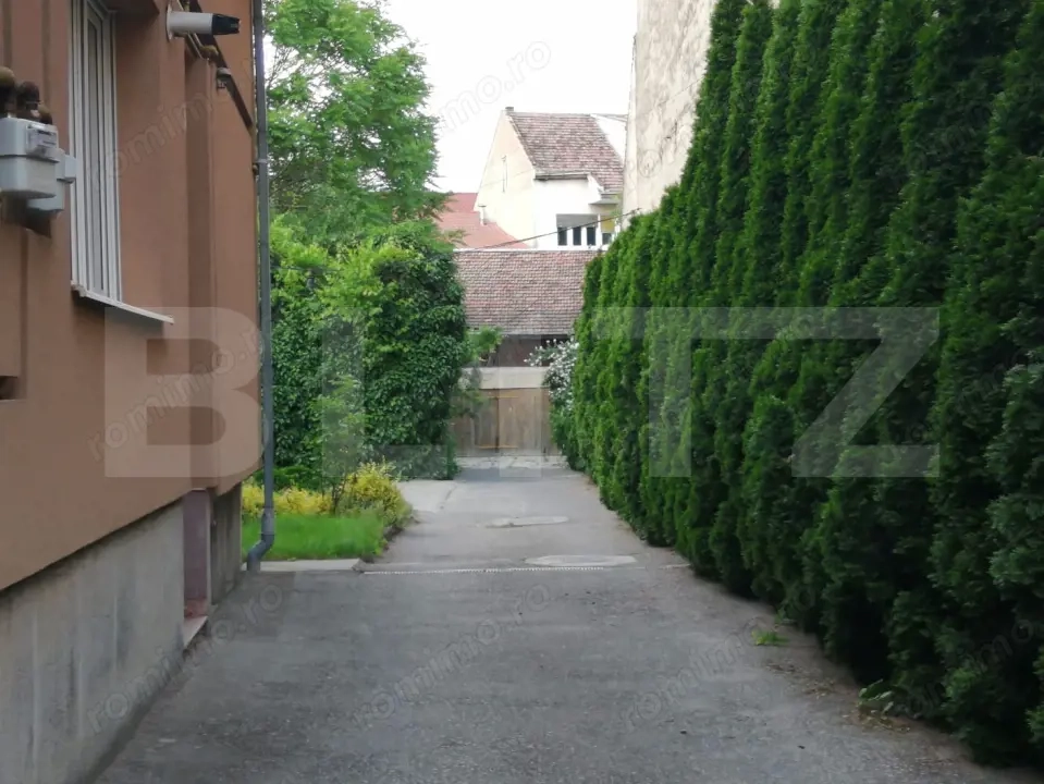 Casa de vanzare, 241.20 mp, zona Centrală