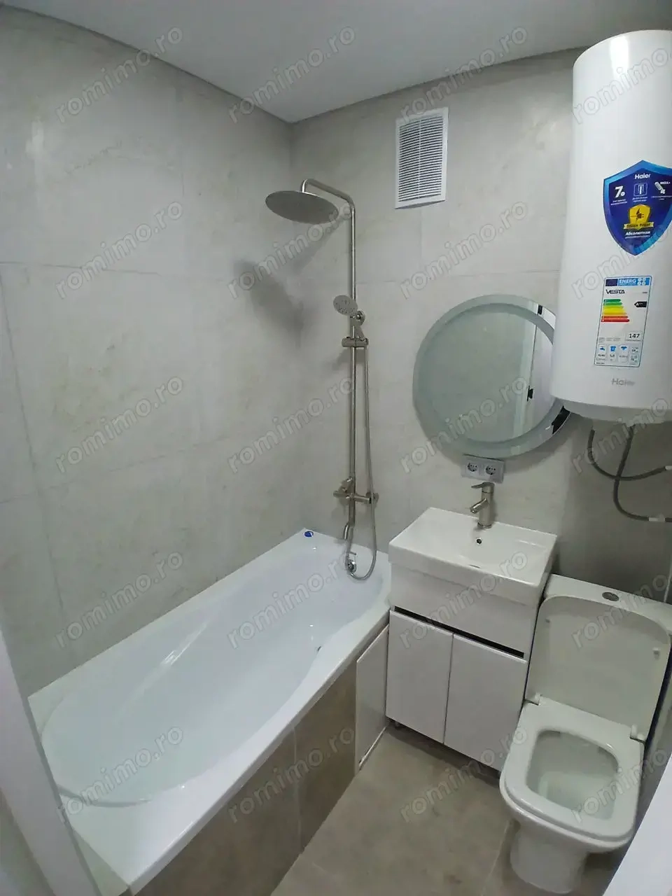 Garsoniera in zona Parcul Carol