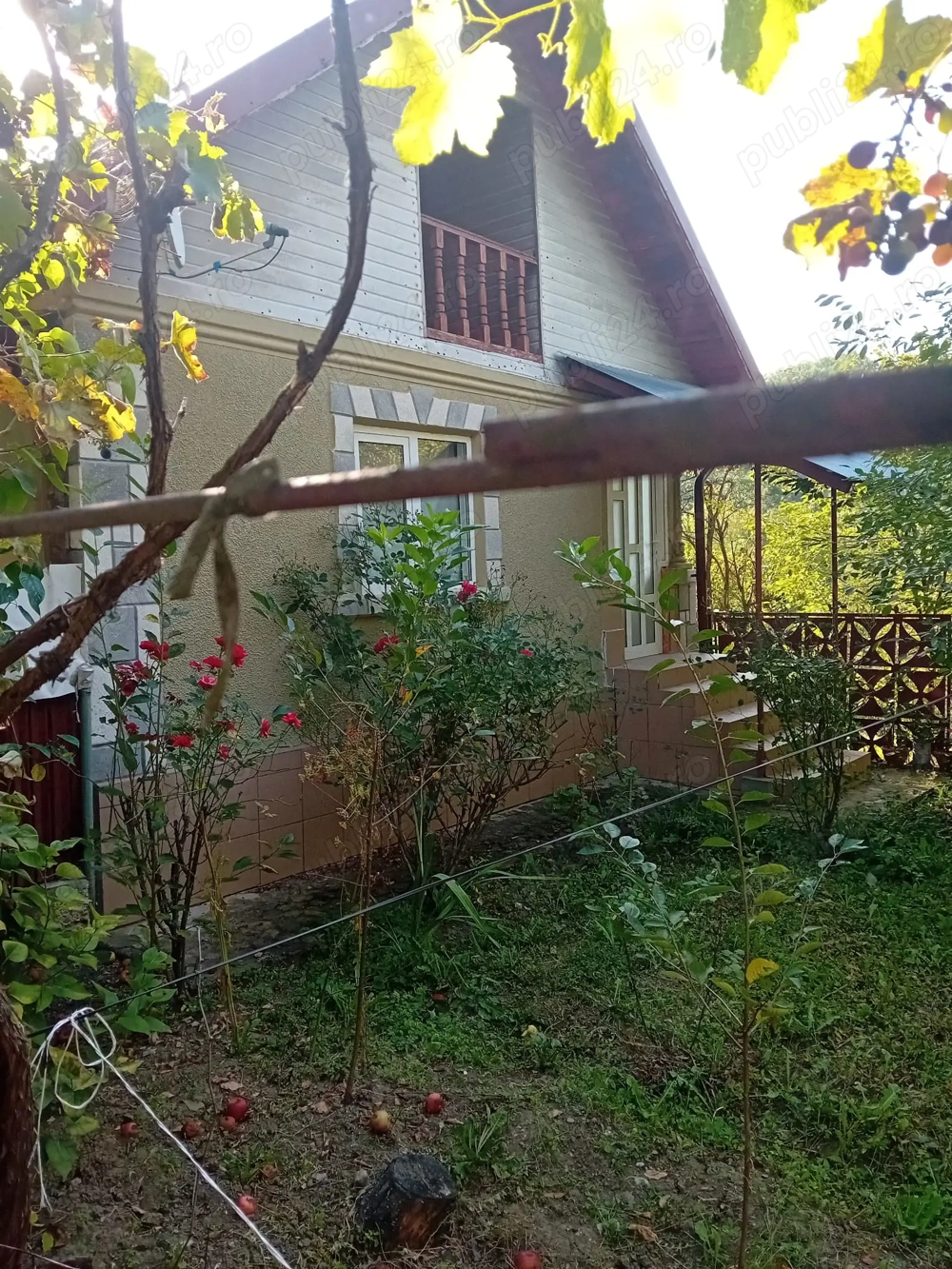 Casă cochetă și teren generos de 900 mp în Bezdead (Tunari)   Liniște și confort